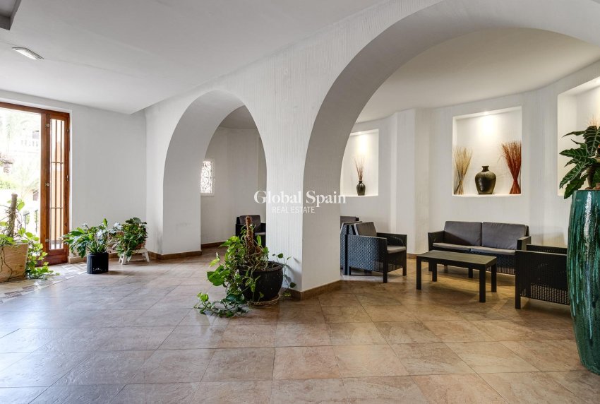 Resale - APARTMENT -
TORREVIEJA - Playa de los Locos