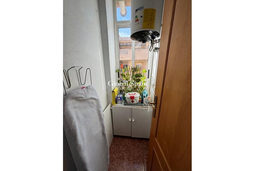 Resale - APARTMENT -
TORREVIEJA - Playa de los Locos