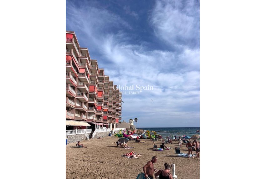 Resale - APARTMENT -
TORREVIEJA - Playa de los Locos