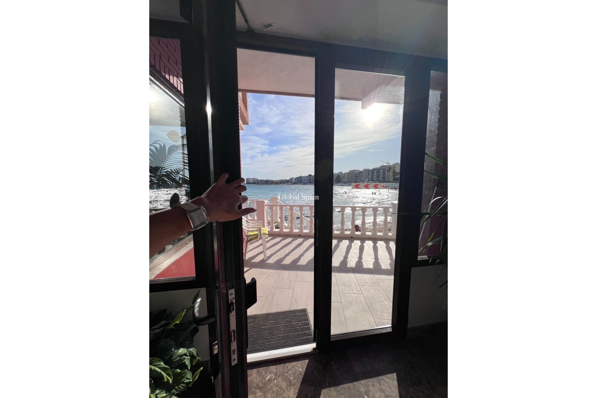 Resale - APARTMENT -
TORREVIEJA - Playa de los Locos