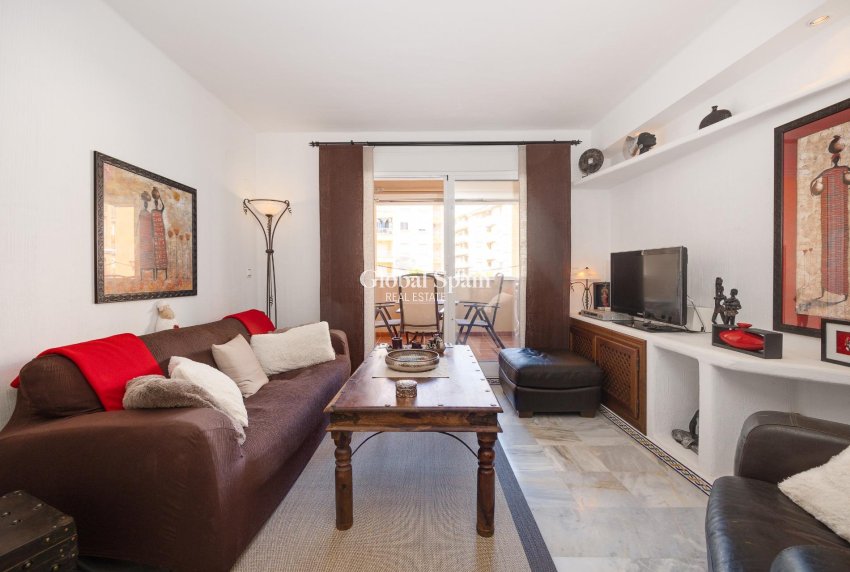 Resale - APARTMENT -
TORREVIEJA - Playa de los Locos