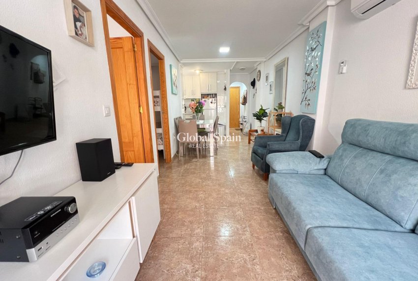 Resale - APARTMENT -
TORREVIEJA - Playa de los Locos