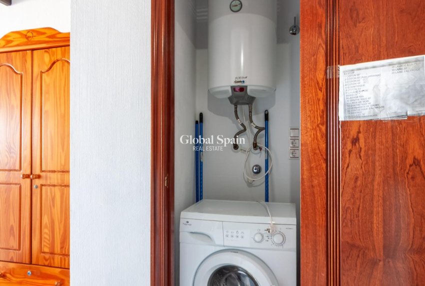 Resale - APARTMENT -
TORREVIEJA - Playa de los Locos