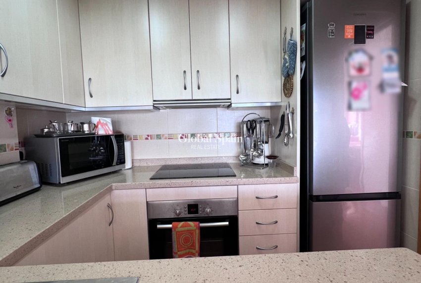 Resale - APARTMENT -
TORREVIEJA - Playa de los Locos