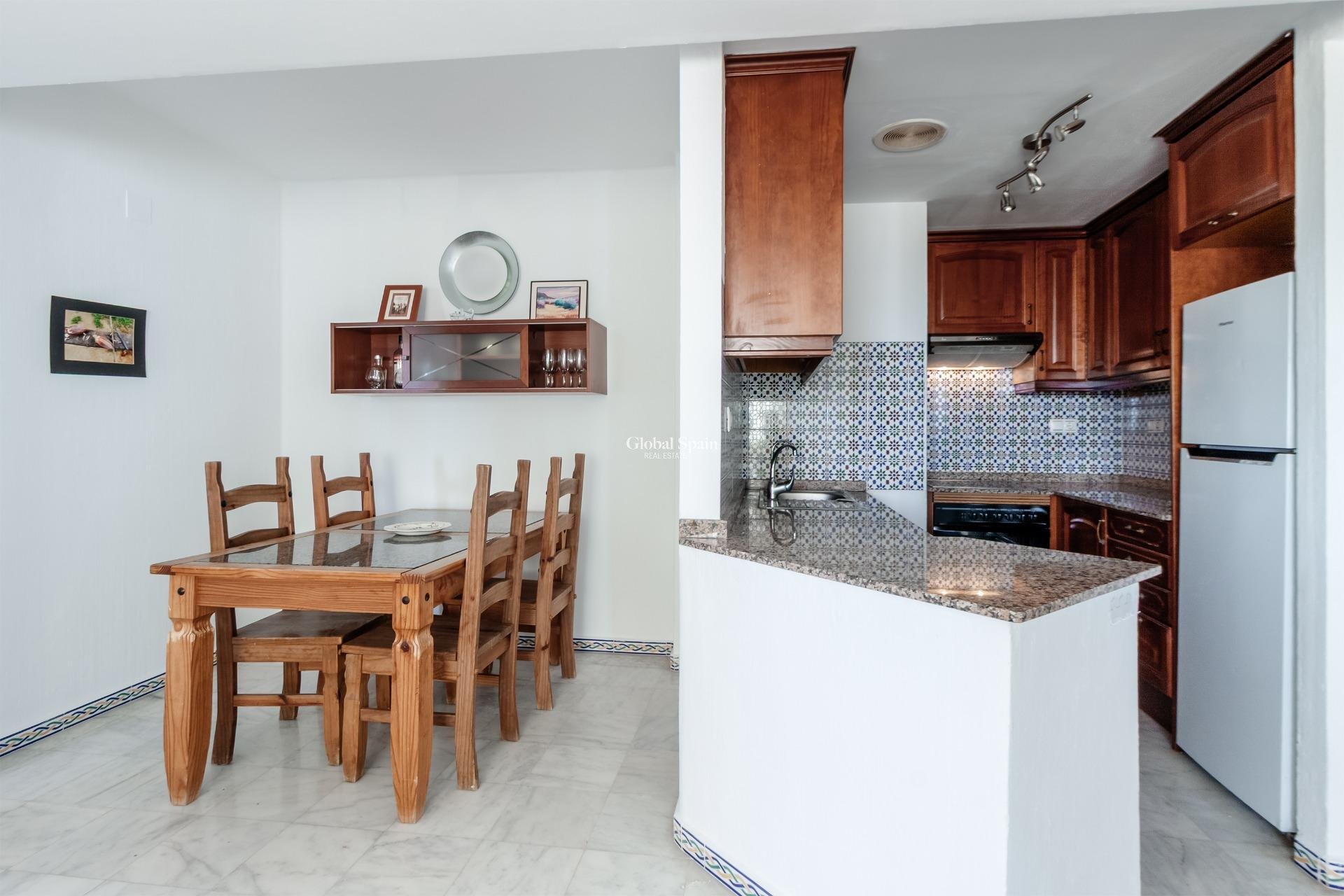 Resale - APARTMENT -
TORREVIEJA - Playa de los Locos