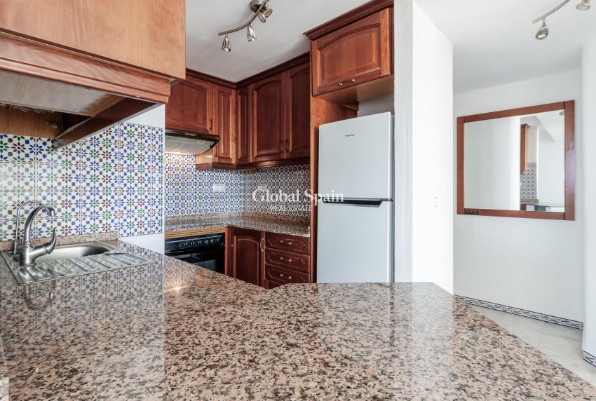 Resale - APARTMENT -
TORREVIEJA - Playa de los Locos