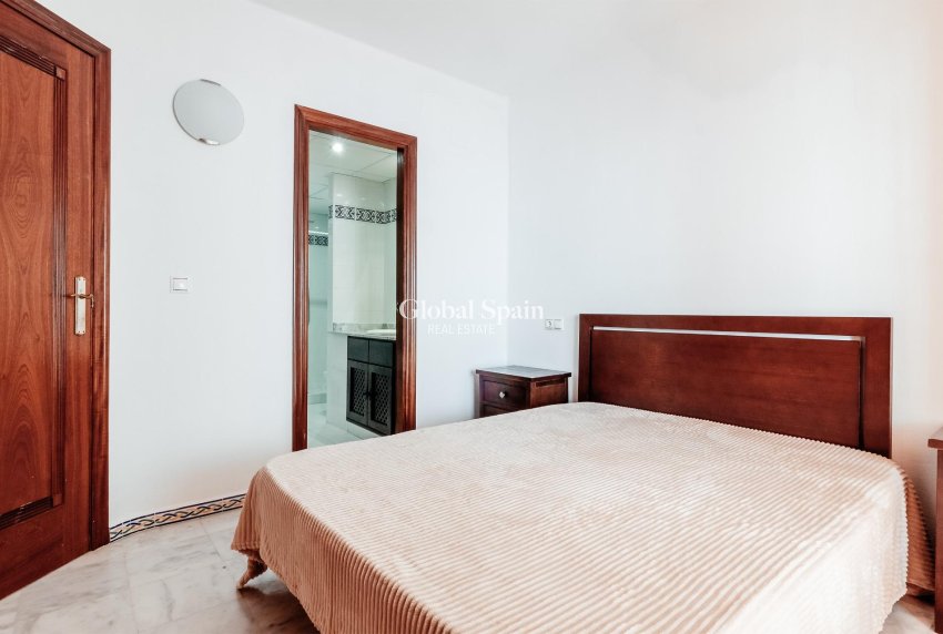 Resale - APARTMENT -
TORREVIEJA - Playa de los Locos