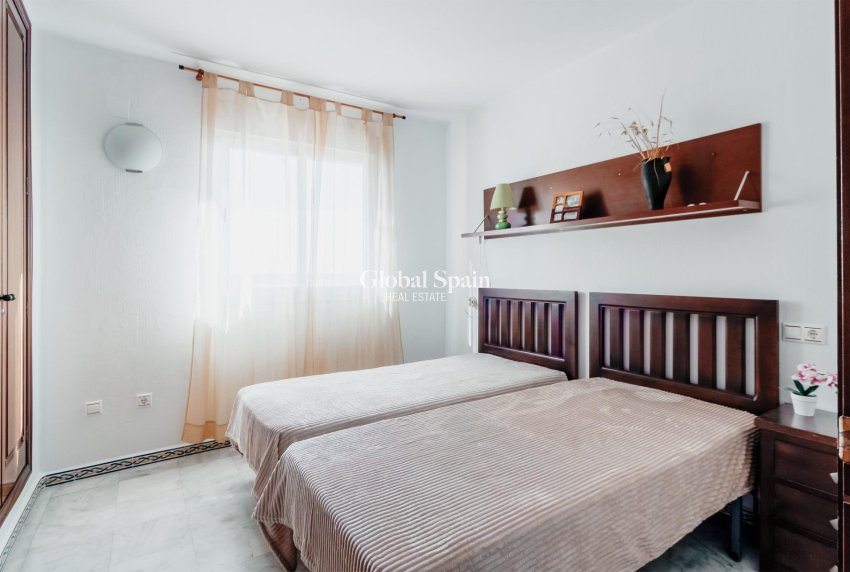 Resale - APARTMENT -
TORREVIEJA - Playa de los Locos