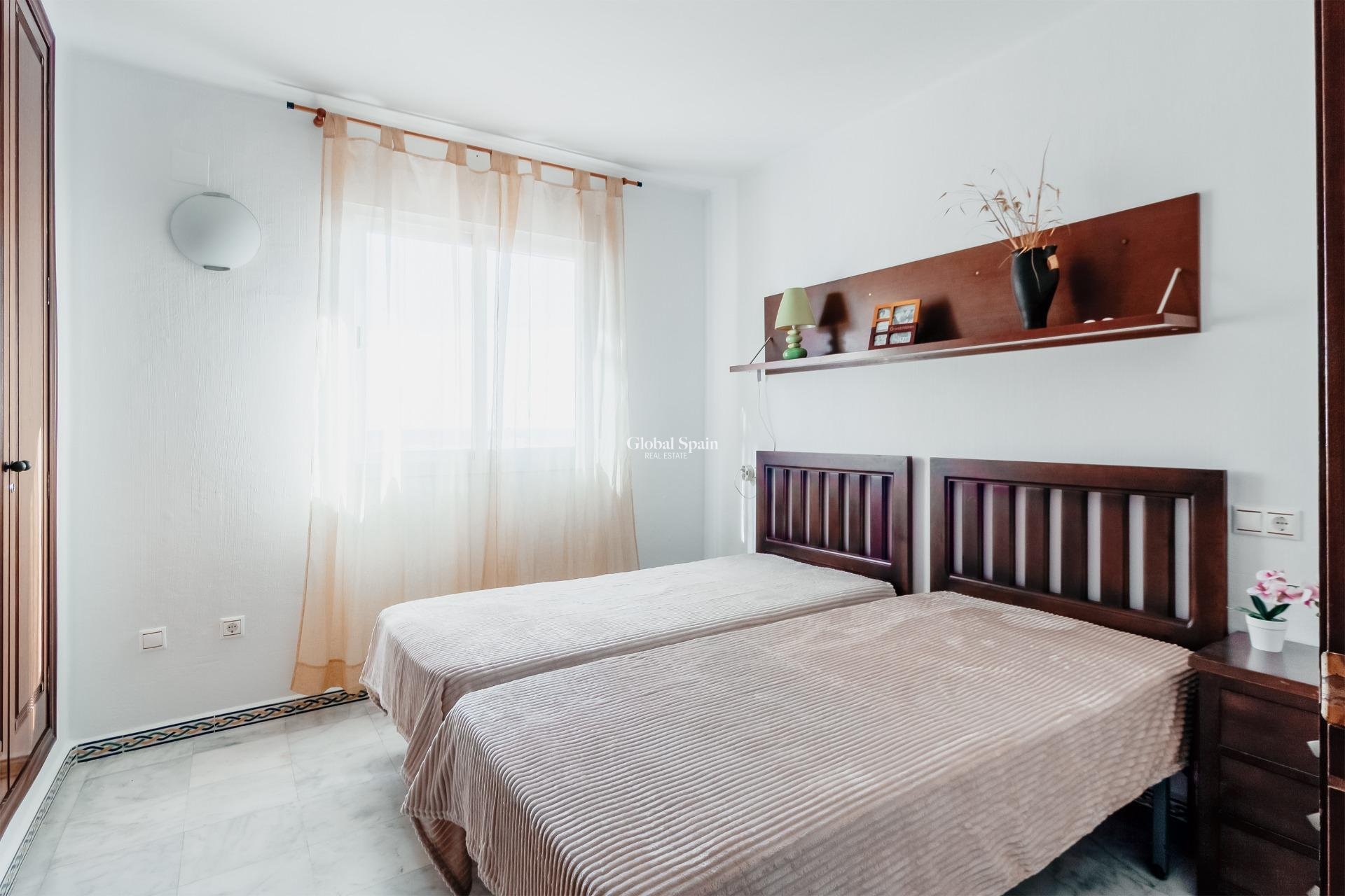 Resale - APARTMENT -
TORREVIEJA - Playa de los Locos