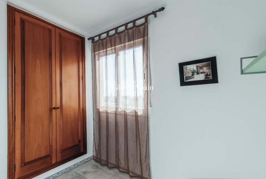 Resale - APARTMENT -
TORREVIEJA - Playa de los Locos