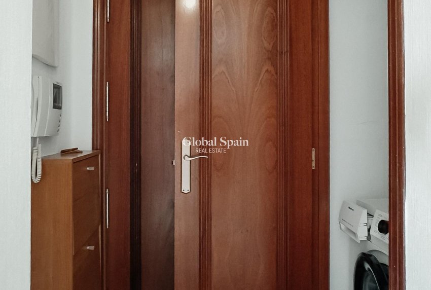 Resale - APARTMENT -
TORREVIEJA - Playa de los Locos