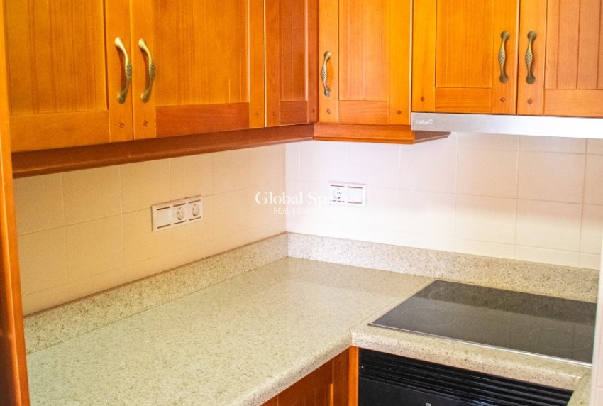 Resale - APARTMENT -
TORREVIEJA - Playa de los Locos