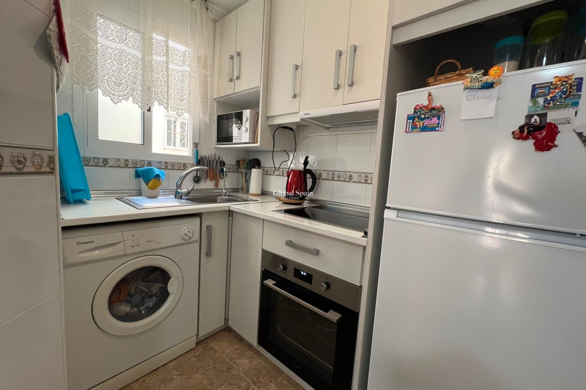 Resale - APARTMENT -
TORREVIEJA - Playa de los Locos