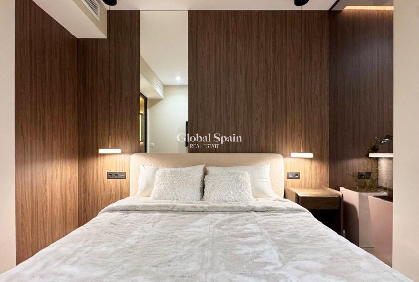 Resale - APARTMENT -
TORREVIEJA - Playa de los Locos