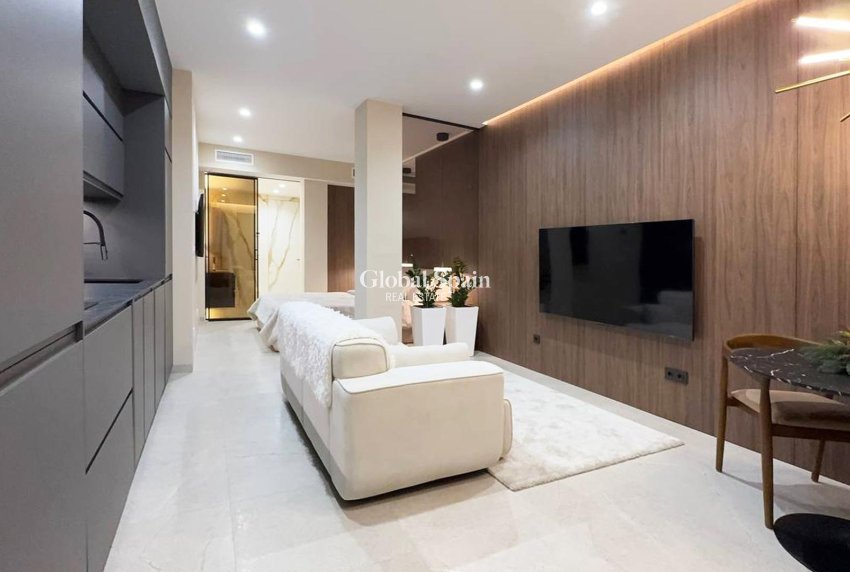 Resale - APARTMENT -
TORREVIEJA - Playa de los Locos