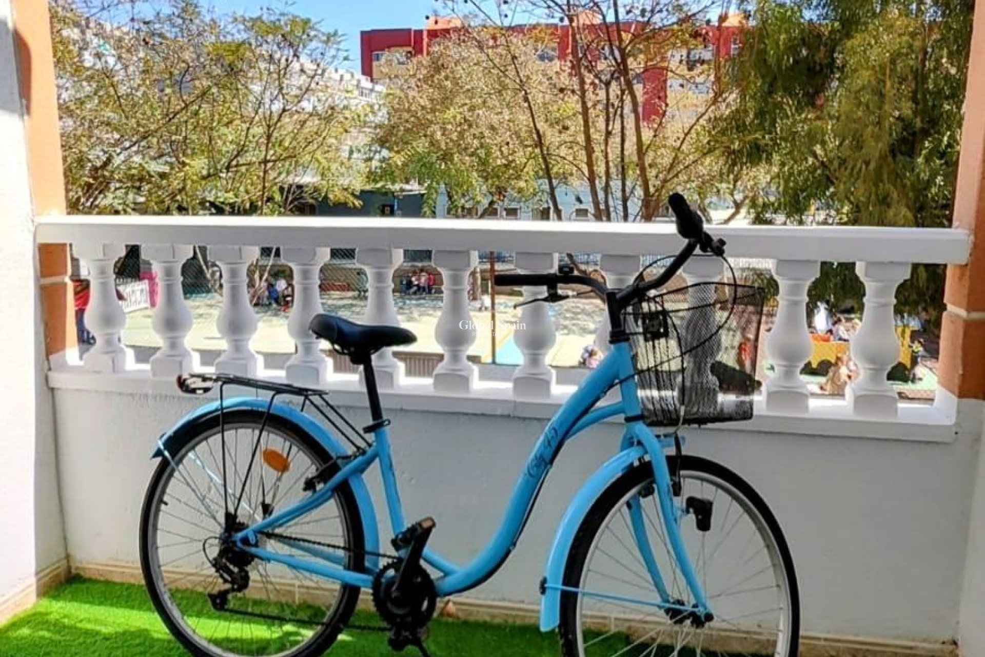 Resale - APARTMENT -
TORREVIEJA - Playa de los Locos