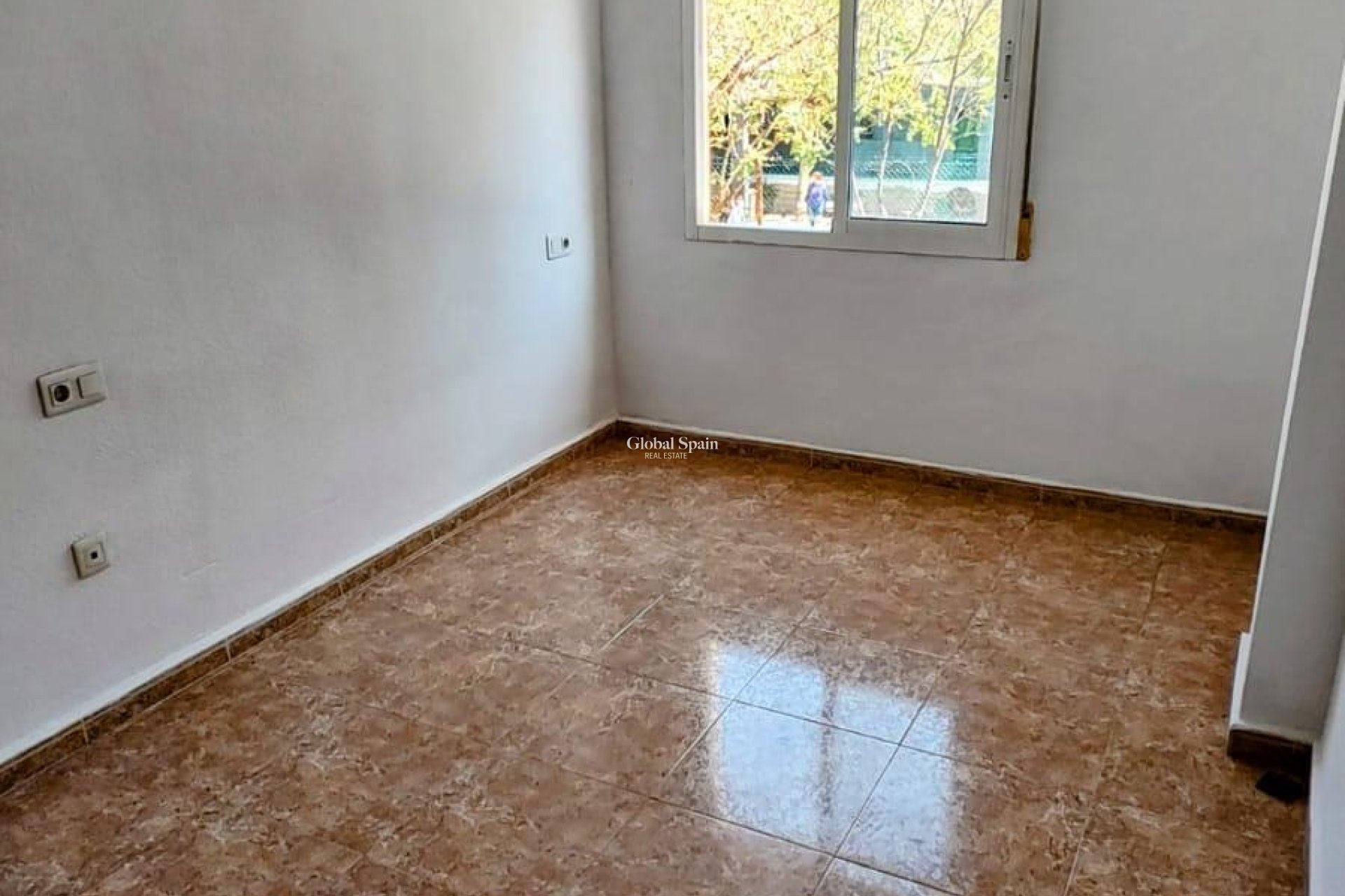 Resale - APARTMENT -
TORREVIEJA - Playa de los Locos