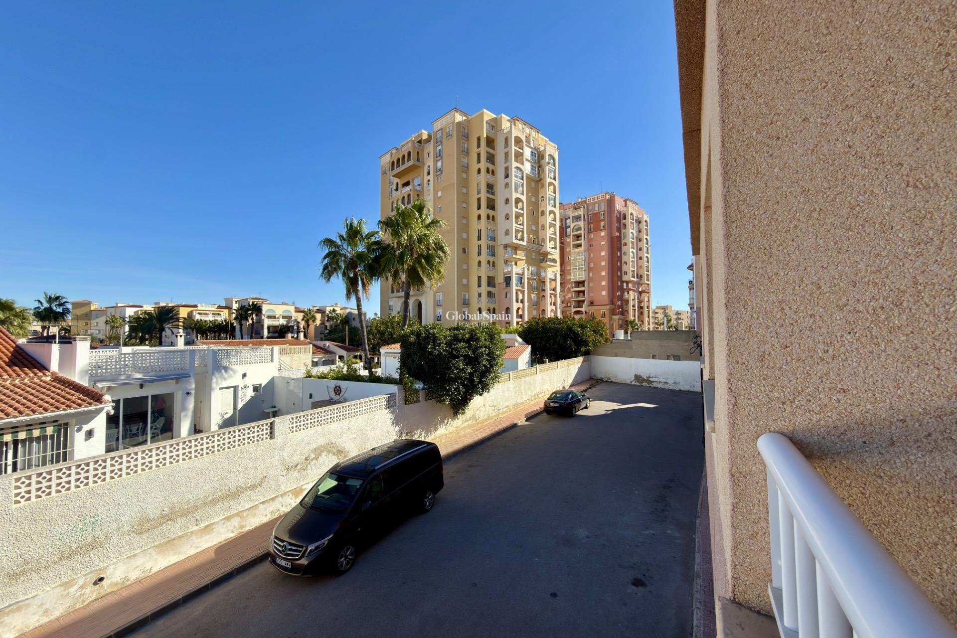 Resale - APARTMENT -
TORREVIEJA - Playa de los Locos
