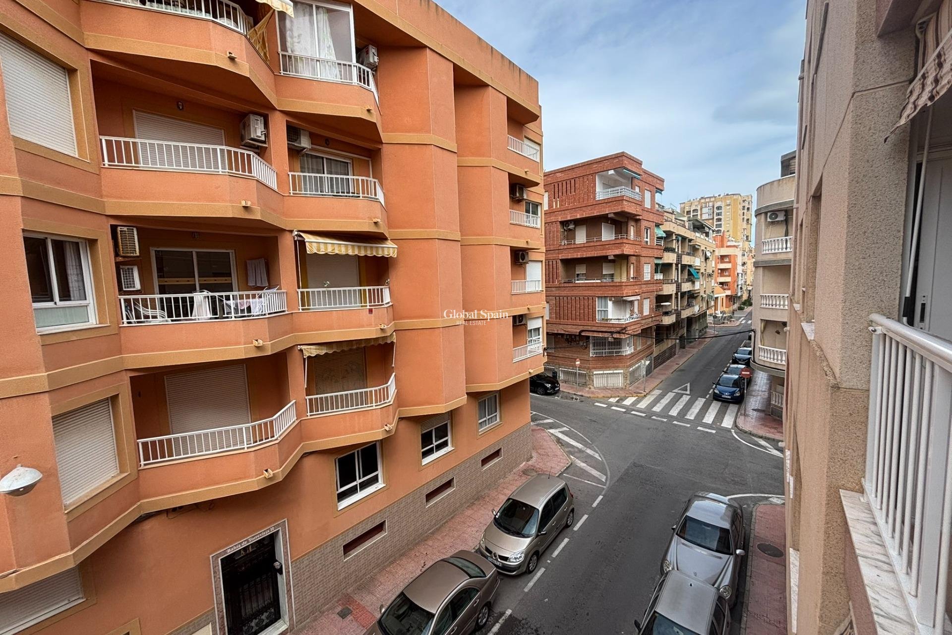 Resale - APARTMENT -
TORREVIEJA - Playa de los Locos