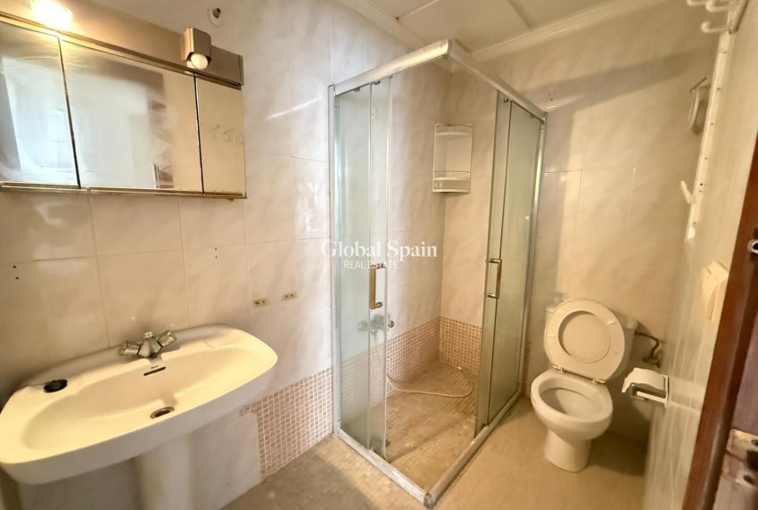 Resale - APARTMENT -
TORREVIEJA - Playa de los Locos