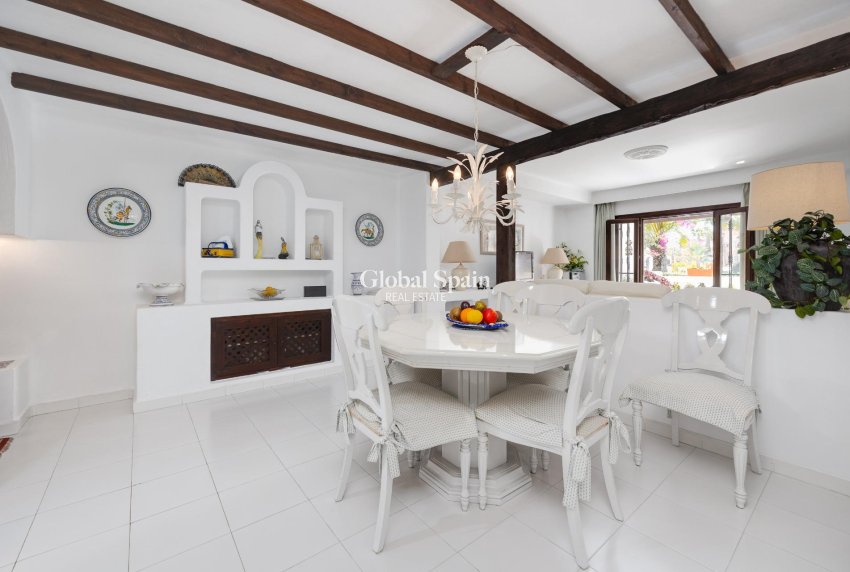 Resale - APARTMENT -
TORREVIEJA - Playa de los Locos