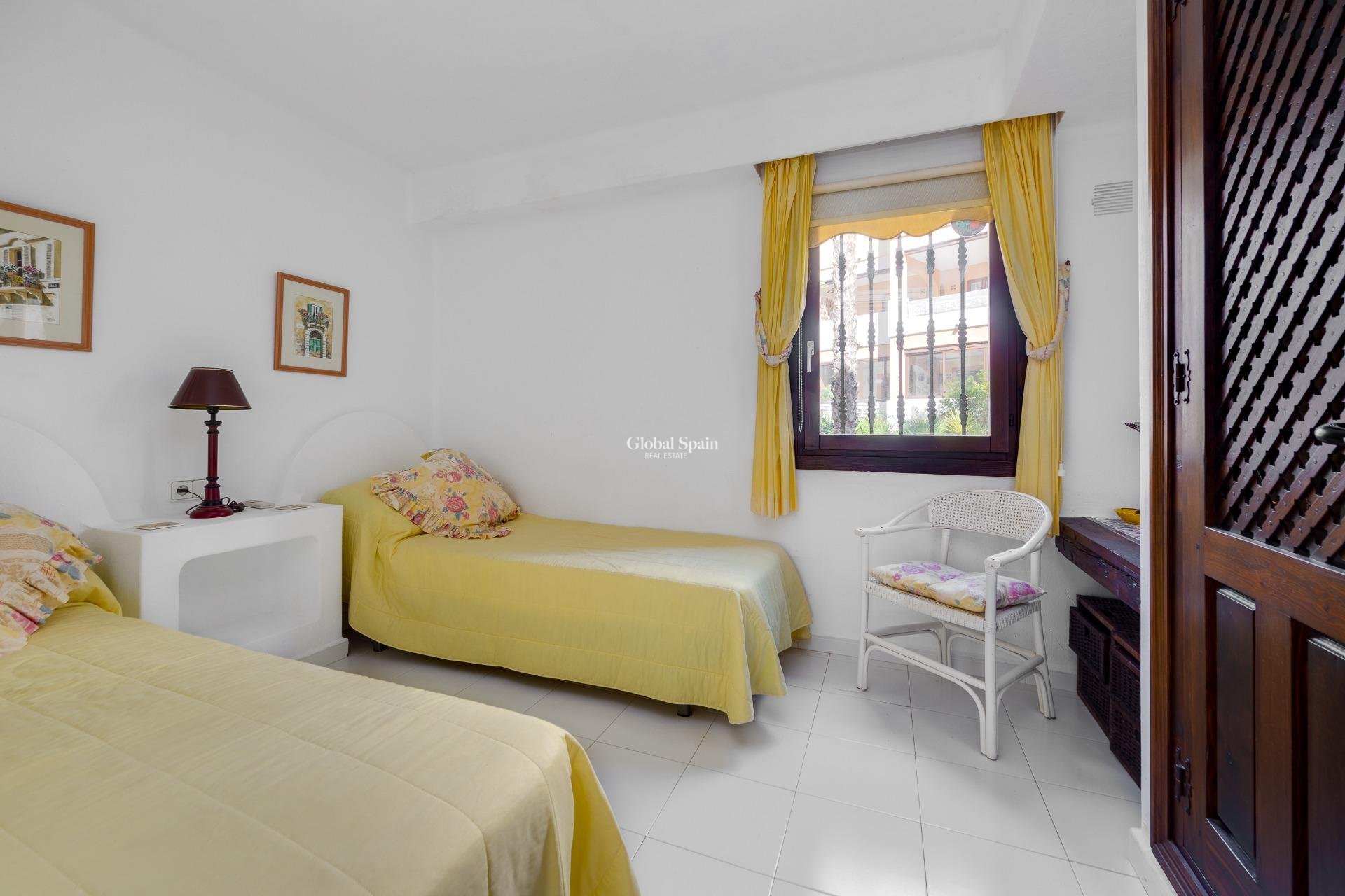 Resale - APARTMENT -
TORREVIEJA - Playa de los Locos