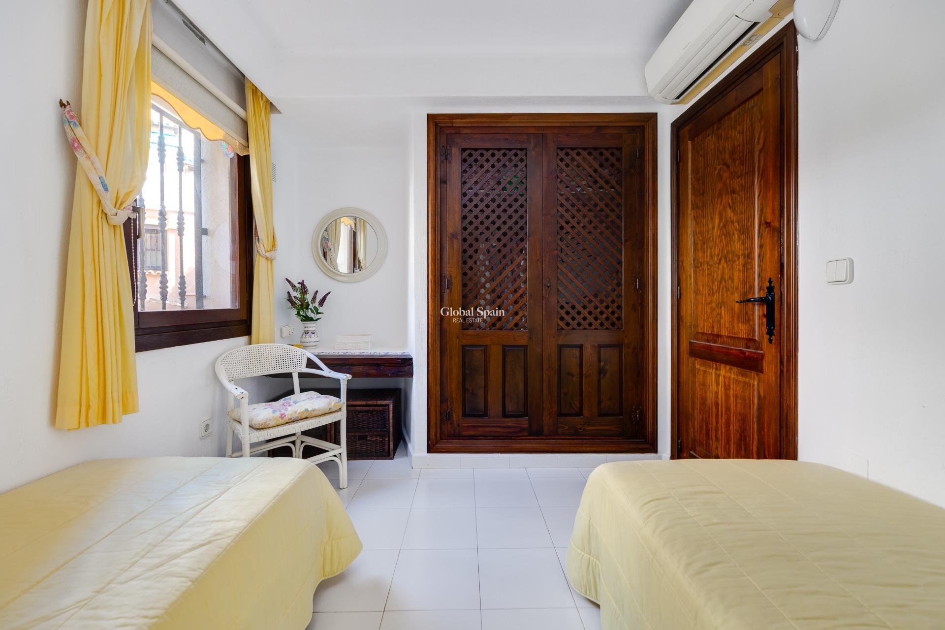 Resale - APARTMENT -
TORREVIEJA - Playa de los Locos