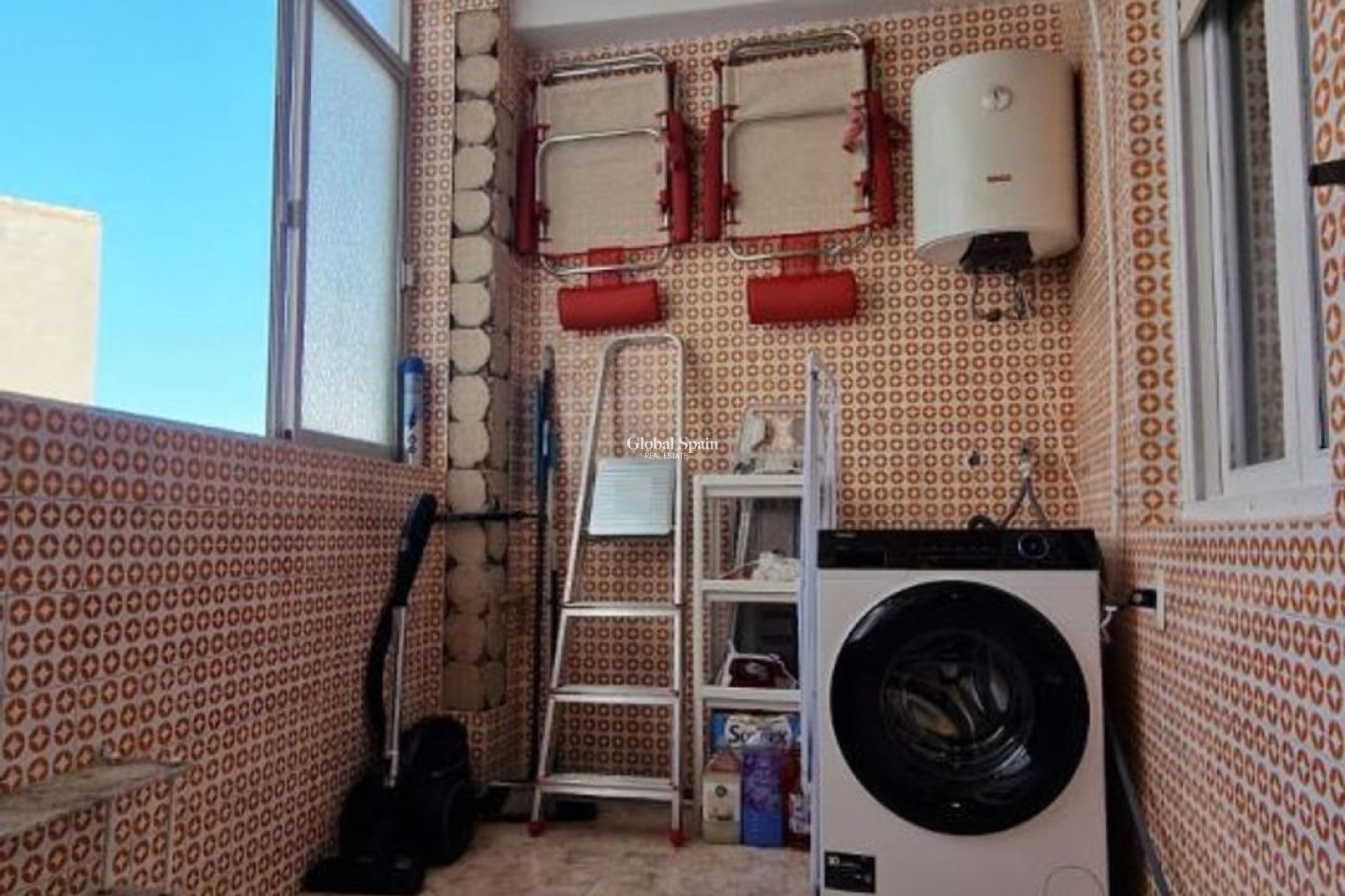 Resale - APARTMENT -
TORREVIEJA - Playa de los Locos