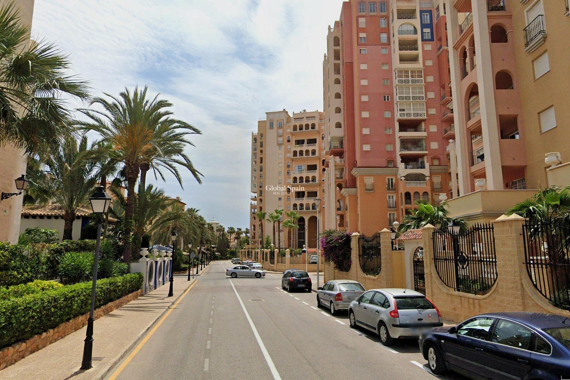 Resale - APARTMENT -
TORREVIEJA - Playa de los Locos