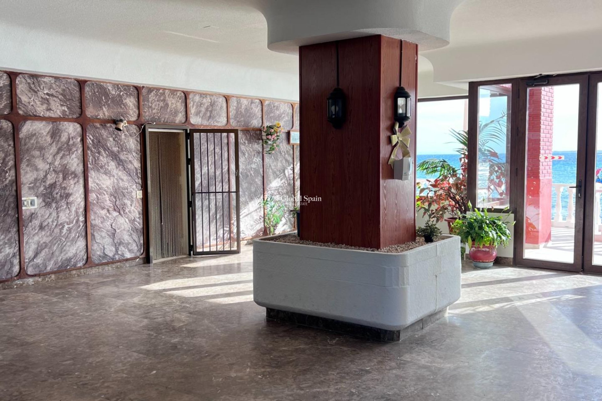 Resale - APARTMENT -
TORREVIEJA - Playa de los Locos