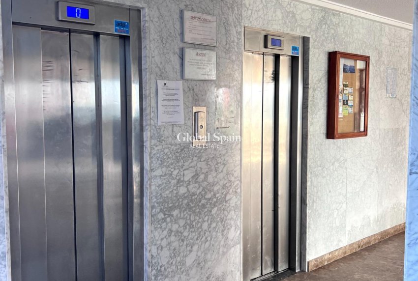 Resale - APARTMENT -
TORREVIEJA - Playa de los Locos