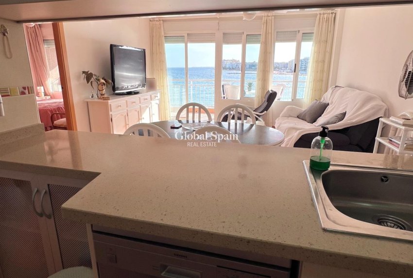 Resale - APARTMENT -
TORREVIEJA - Playa de los Locos