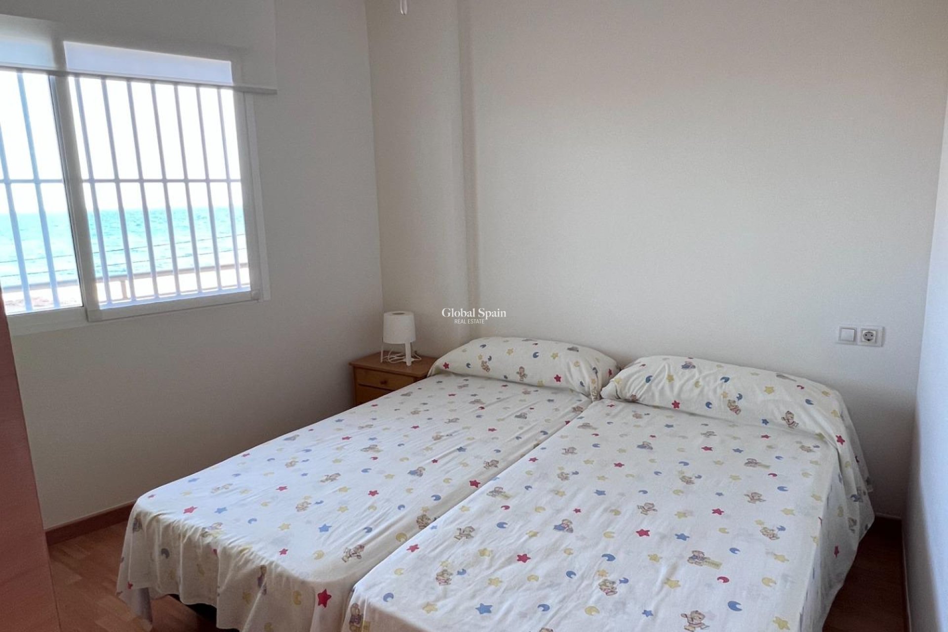 Resale - APARTMENT -
TORREVIEJA - Playa de los Locos