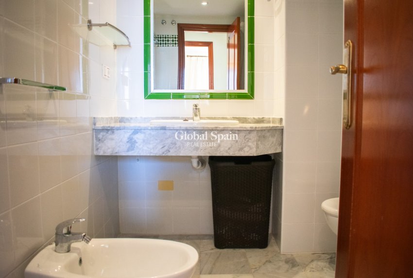 Resale - APARTMENT -
TORREVIEJA - Playa de los Locos