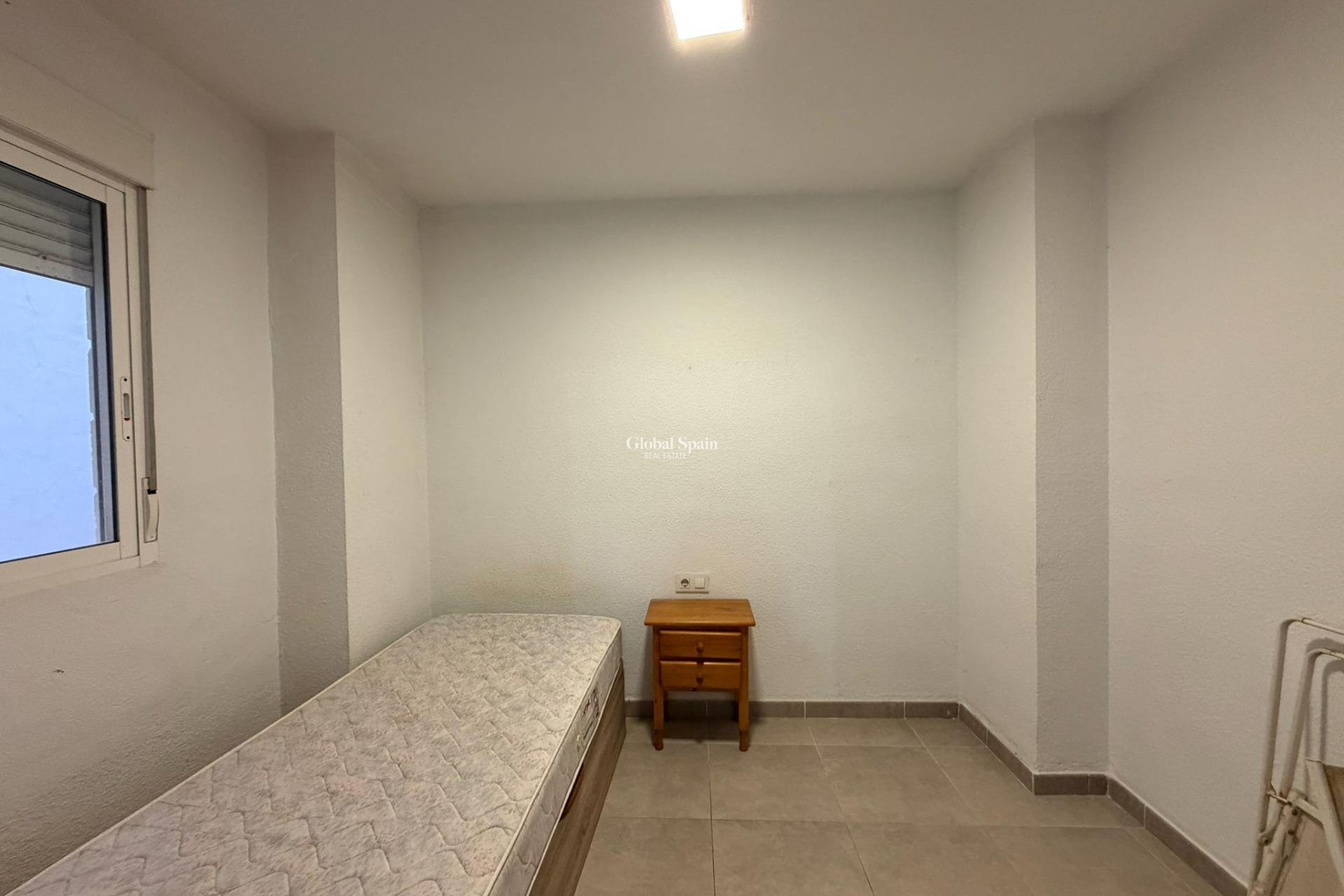 Resale - APARTMENT -
TORREVIEJA - Playa de los Locos