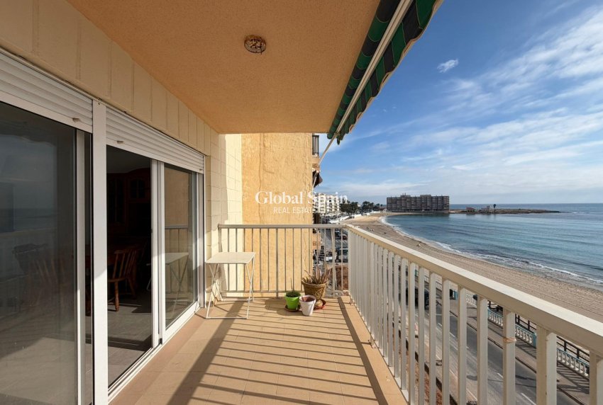 Resale - APARTMENT -
TORREVIEJA - Playa de los Locos