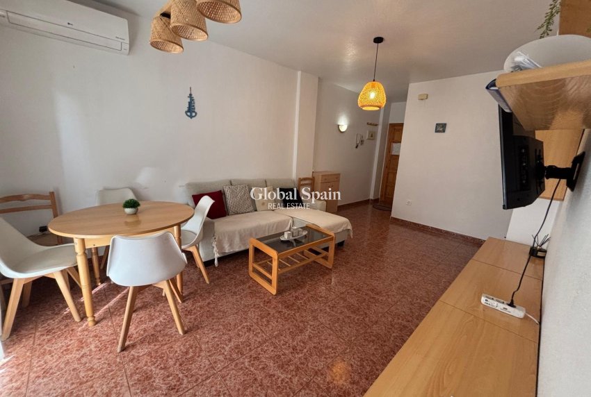 Resale - APARTMENT -
TORREVIEJA - Playa de los Locos