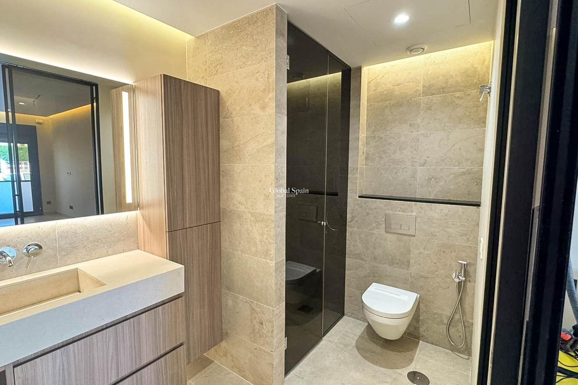 Resale - APARTMENT -
TORREVIEJA - Playa de los Locos