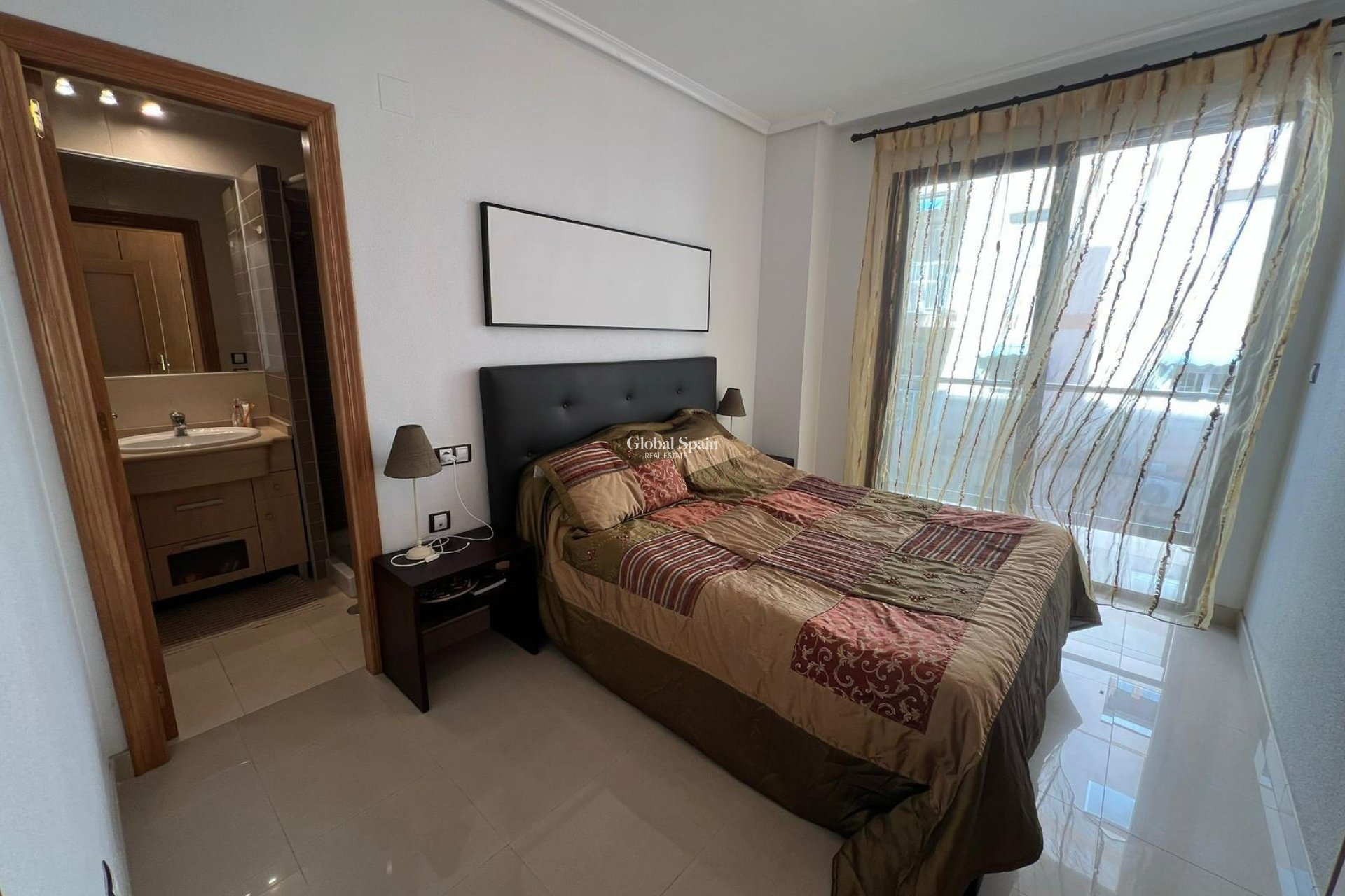 Resale - APARTMENT -
TORREVIEJA - Playa de los Locos