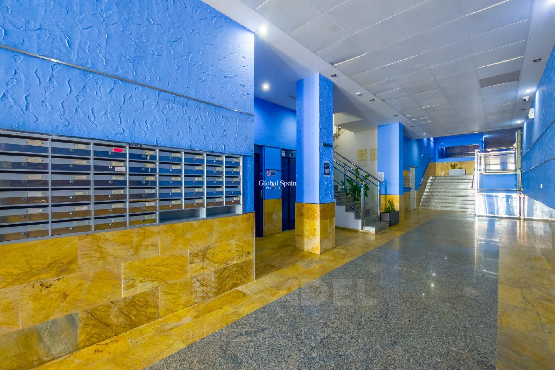 Resale - APARTMENT -
TORREVIEJA - Playa de los Locos
