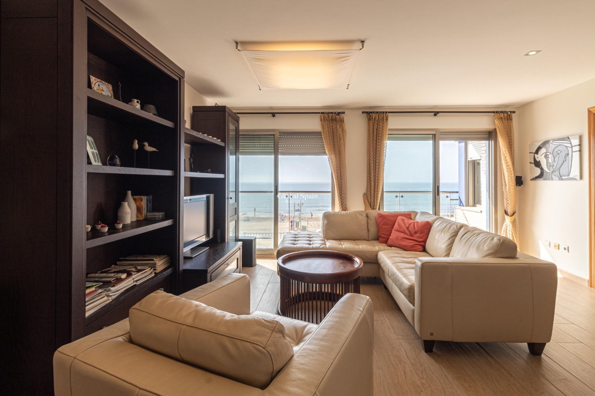 Resale - APARTMENT -
TORREVIEJA - Playa de los locos