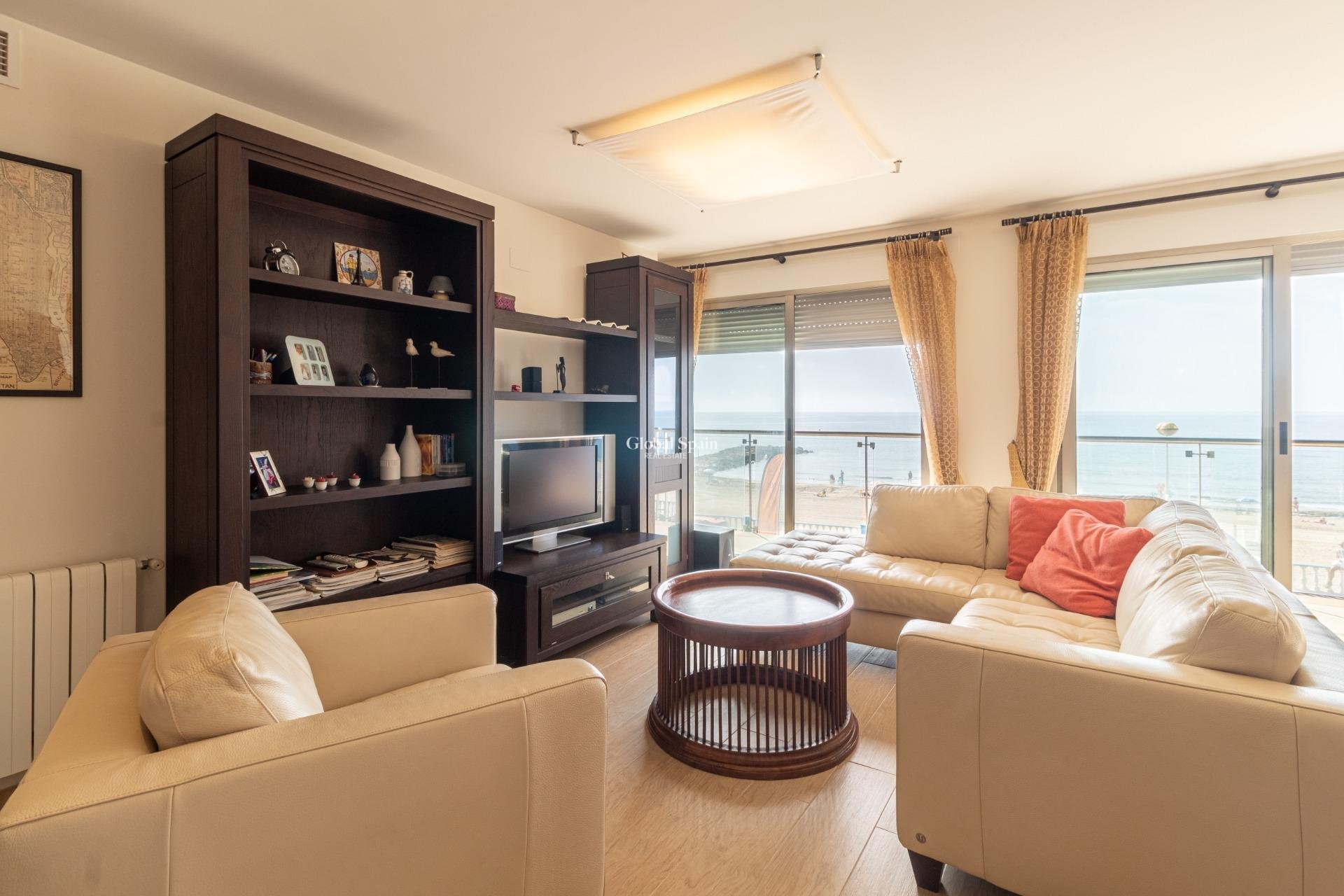 Resale - APARTMENT -
TORREVIEJA - Playa de los locos