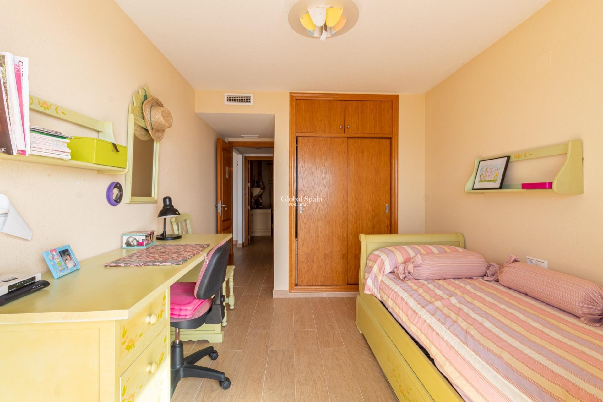 Resale - APARTMENT -
TORREVIEJA - Playa de los locos