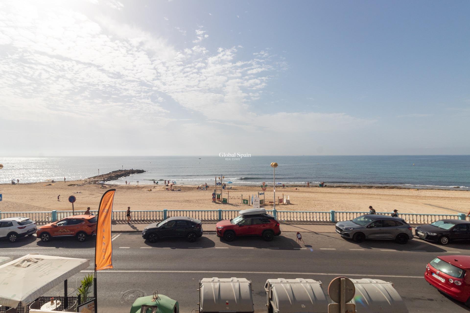 Resale - APARTMENT -
TORREVIEJA - Playa de los locos