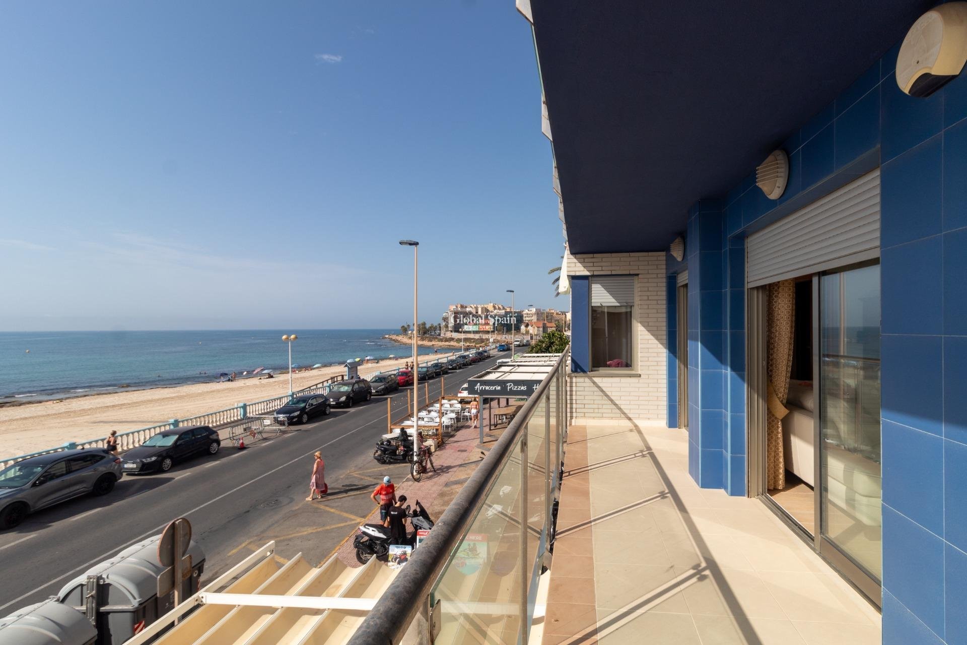 Resale - APARTMENT -
TORREVIEJA - Playa de los locos