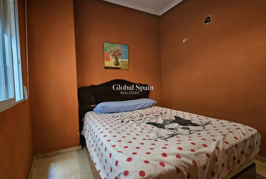 Resale - APARTMENT -
TORREVIEJA - Playa de los Locos