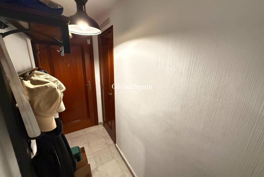 Resale - APARTMENT -
TORREVIEJA - Playa de los Locos