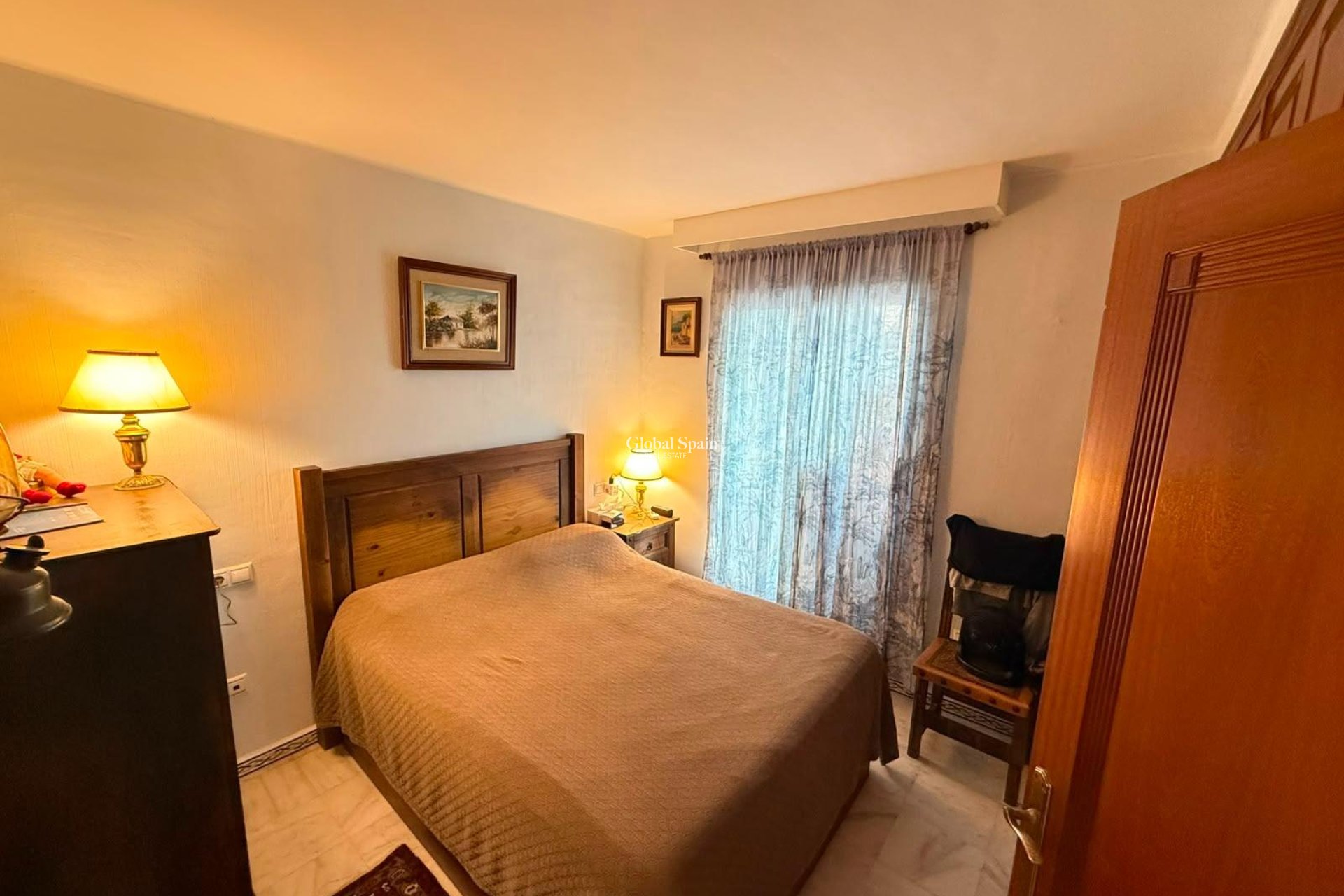 Resale - APARTMENT -
TORREVIEJA - Playa de los Locos