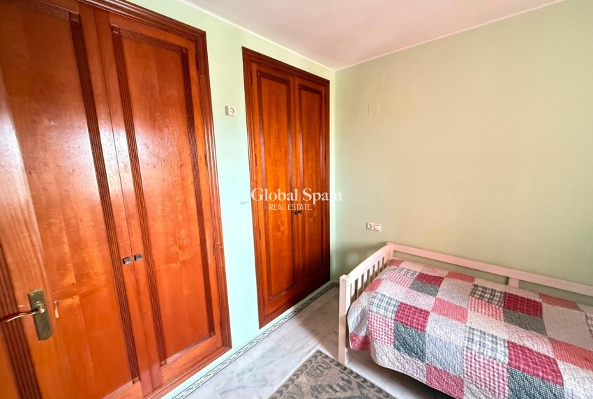 Resale - APARTMENT -
TORREVIEJA - Playa de los Locos