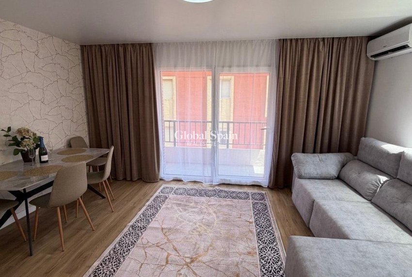 Resale - APARTMENT -
TORREVIEJA - Playa de los Locos